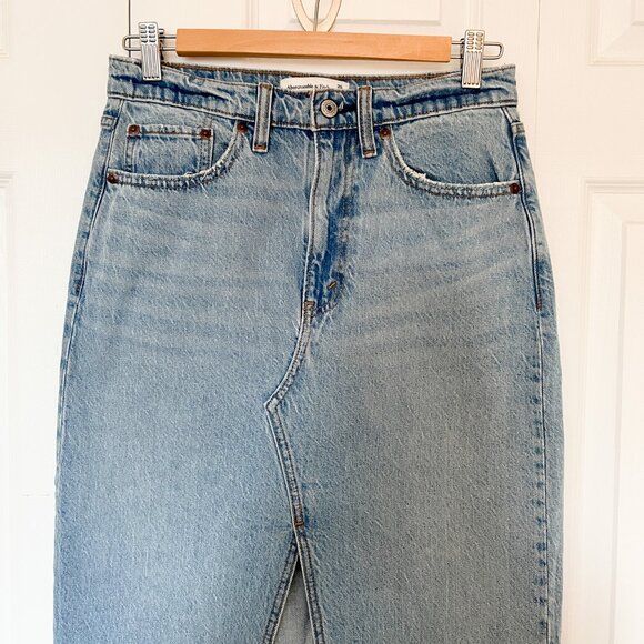 Abercrombie & Fitch - Denim Skirt. Size 26 / 2 - Picture 3 of 15